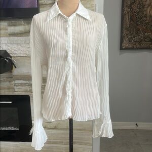 White Pleated Textured See Through‎ Top. Women's Top. Size L